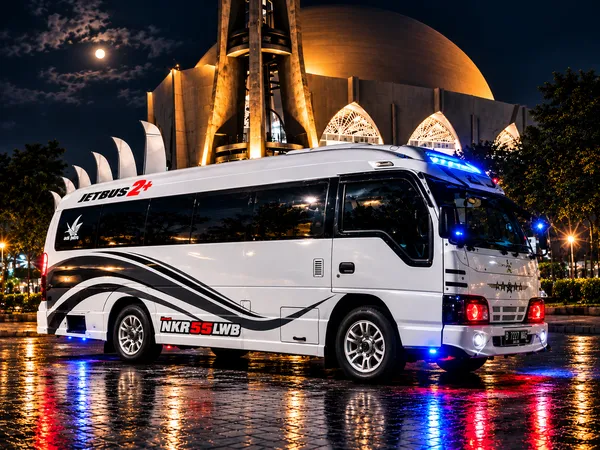 Armada ViaTrans - Mobil 1